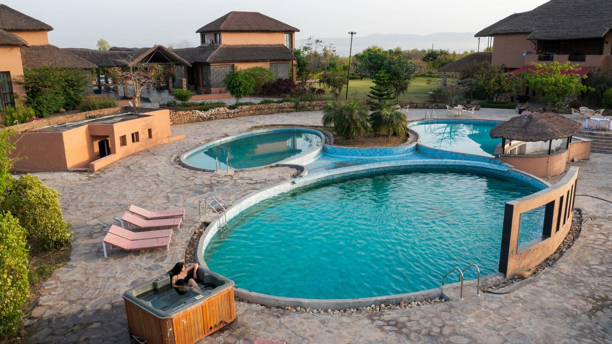 Binewāl Gaj Resort, A Member Of Radisson Individuals Retreats מראה חיצוני תמונה